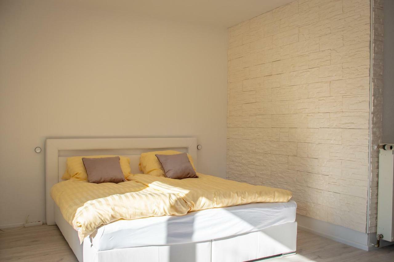 Appartement Liebesvolles Studio In Eppstein Extérieur photo